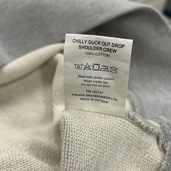 FW20 Palace Chilly Duck Out Drop Shoulder Crewneck Sweater size Medium M B4 - Picture 5 of 7